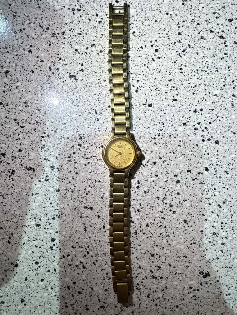 Vintage Seiko Quartz Gold-Tone Ladies Wristwatch with Textured Dial